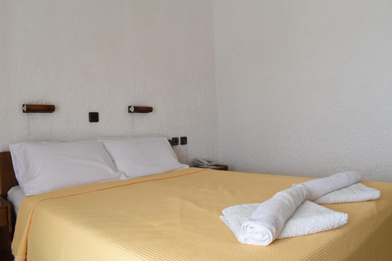 Hotel Lefkes Paralía Skotínis Exteriör bild